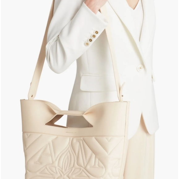 Alexander McQueen Handbag - Picture 3 of 7